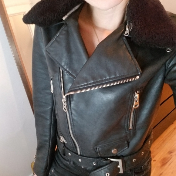 Faux Leather Jacket × Fur Collar🤘 - Picture 5 of 7